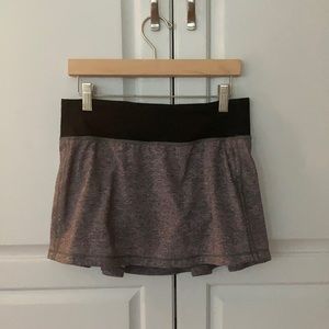 Lululemon grey skirt with black waistband